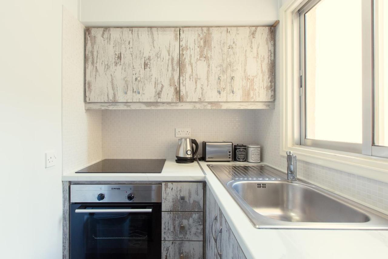 Furnished Seafront Studio 拉纳卡 外观 照片
